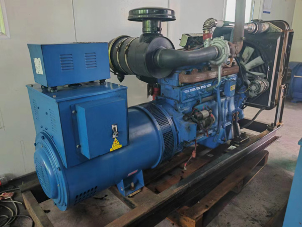 同江100kW柴油发电机组使用多级机油有哪些优缺点？